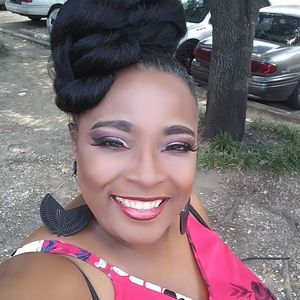 Meet your Posher, Tomika